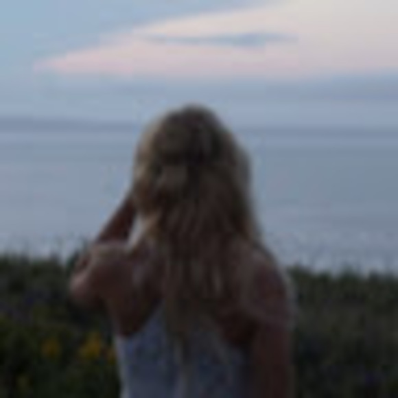 Meet your Posher, Emilie - Picture 1 of 1